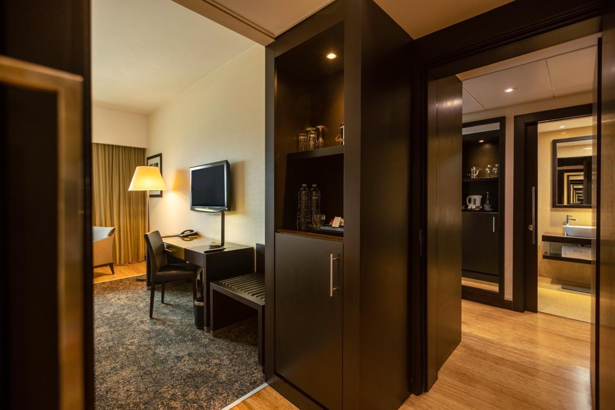 Epic Sana Luanda Hotel Стая снимка