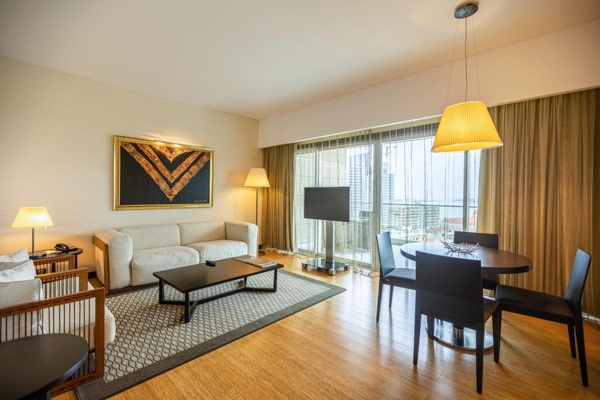 Epic Sana Luanda Hotel Стая снимка