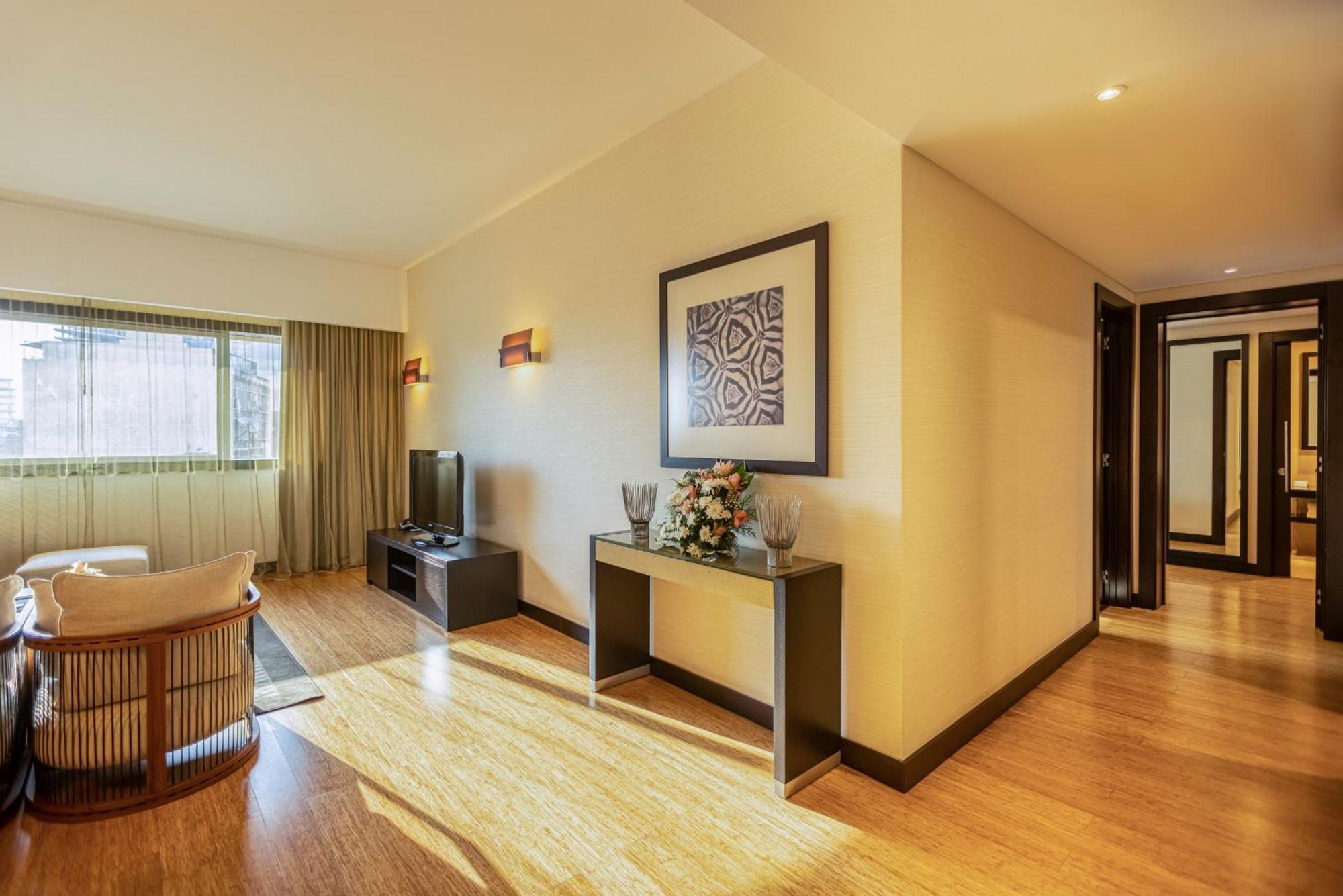 Epic Sana Luanda Hotel Стая снимка